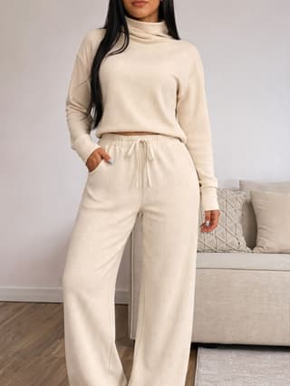 Conjunto Feminino Calça Pantalona e Blusa de Gola Alta Manga Longa Tecido Anarruga Moda Elegante